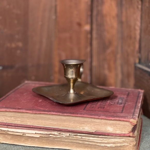 Vintage Brass Finger Loop Chamberstick - Picture 11 of 14